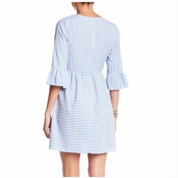 🚫SOLD🚫 Adorable blue white striped seersucker dress - Picture 4 of 16